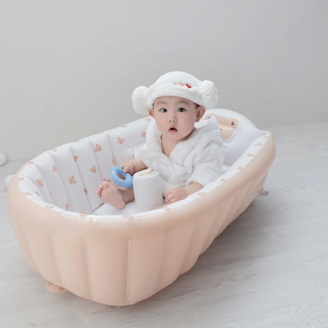 Baignoire gonflable pompe intégrée, bébé dans le bain